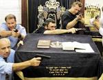 rabbis-guns-small
