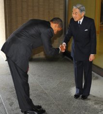 obama-japan-bowing