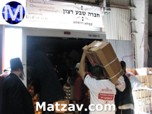 pesach-distribution-5770-in-williamsburg