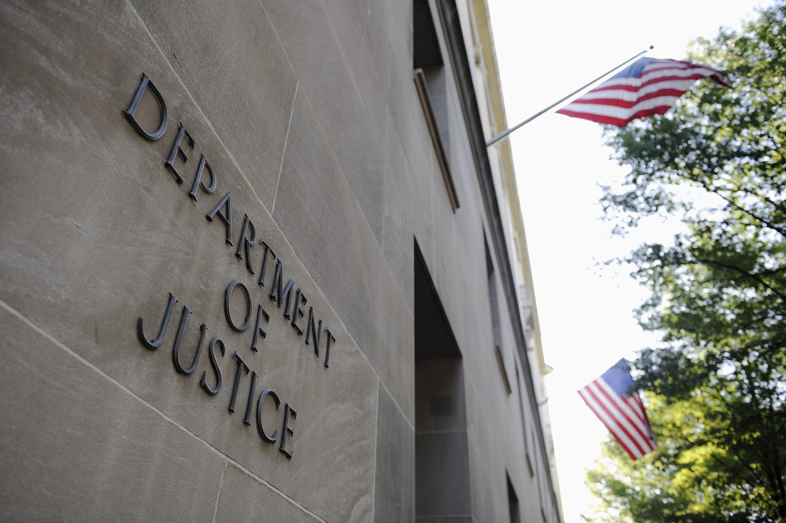 DOJ Paid Millions to FBI Agents Suspended for Misconduct, Raskin Says