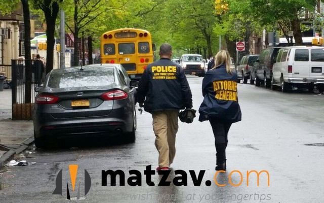 Photos: FBI Agents Collect Evidence at 199 Lee Avenue in Williamsburg,  Brooklyn 