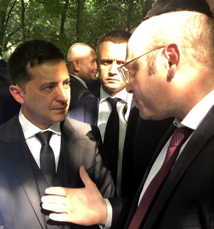 Orthodox Jewish Chamber of Commerce CEO Duvi Honig meets with President Vladimir Zelensky, members of Ukraine’s Parliament, and federal, regional, and municipal officials to promote the building of mutual relationships and bridges through business ventures, thus creating a strong framework for the life-saving efforts being conducted now.