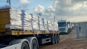 COGAT: Up to 30% of Aid Trucks Entering Gaza This Week Carried Non-Food Supplies