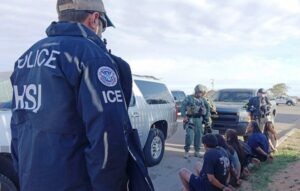 Minnesota Sues Texas to Force ICE Agent Extradition