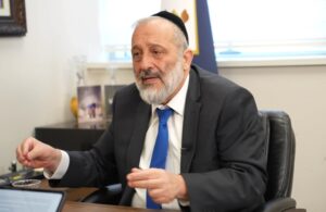 Deri: IDF Can Strike Iran, It Can Figure Out Chareidi Enlistment