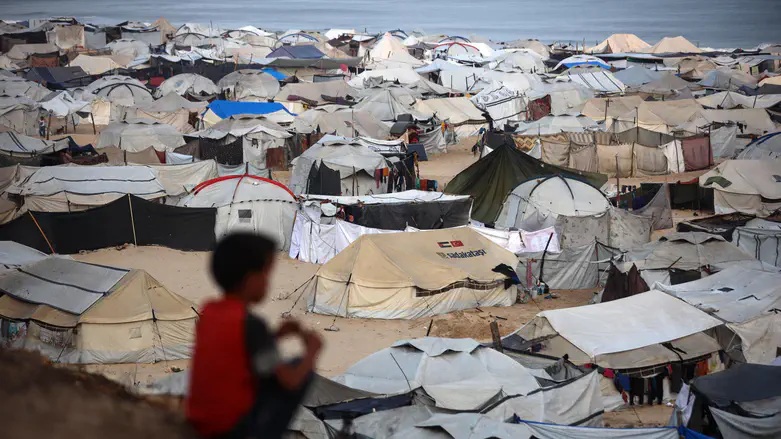 COGAT Survey Finds 80% of Gaza Residents Interested in Leaving Gaza