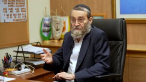 Gafni Accuses Finance Ministry Officials of Threatening Yeshiva Funding Over Support for Agriculture