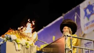 WATCH LIVE: Lag Ba’omer Hadlakah in Yerushalayim with Rav Meilech Biderman Image