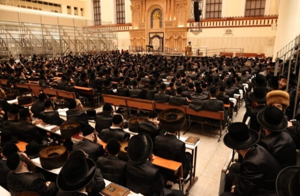 Vizhnitz Announces Mass Gathering for Draft-Age Chassidim Amid Ongoing...