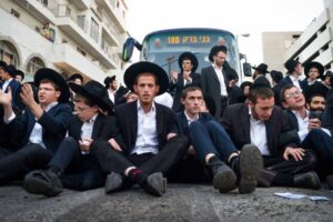 Israeli High Court Unanimously Strikes Down Law Freezing Arrests of Chareidi Bnei Yeshivos