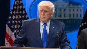 Trump in ‘No Hurry’ for Iran Talks, Says War Has No Deadline as Tehran’s Economy Crumbles