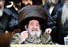 Tefillos for the Vizhnitzer Rebbe