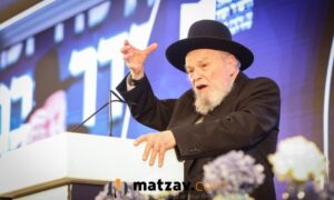 Rav Moshe Hillel Hirsch Urges Bochurim: “Without Something Drastic, Nothing Will Change”