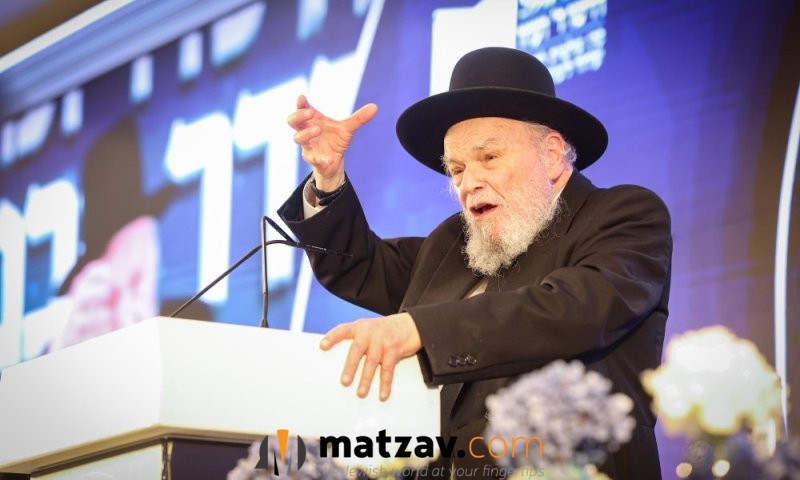 Rav Moshe Hillel Hirsch Urges Bochurim: “Without Something Drastic, Nothing...