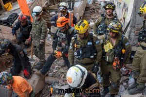 First Images: IDF Troops Work Through Earthquake Rubble in Colombia