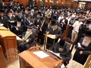 Matzav Inbox: We Talk About Achdus. The Belzer Rebbe Lives It.