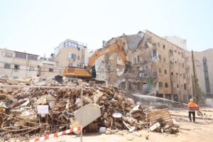 Bnei Brak Building Hit by Iranian Missile to Be Demolished, Replaced With 84 New Apartments