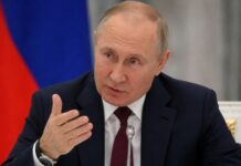 Putin Orders Three-Day Halt to Strikes on Kyiv as Trump Envoys Arrive for Russia-Ukraine Peace Push