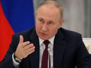 Putin Orders Three-Day Halt to Strikes on Kyiv as Trump Envoys Arrive for Russia-Ukraine Peace Push